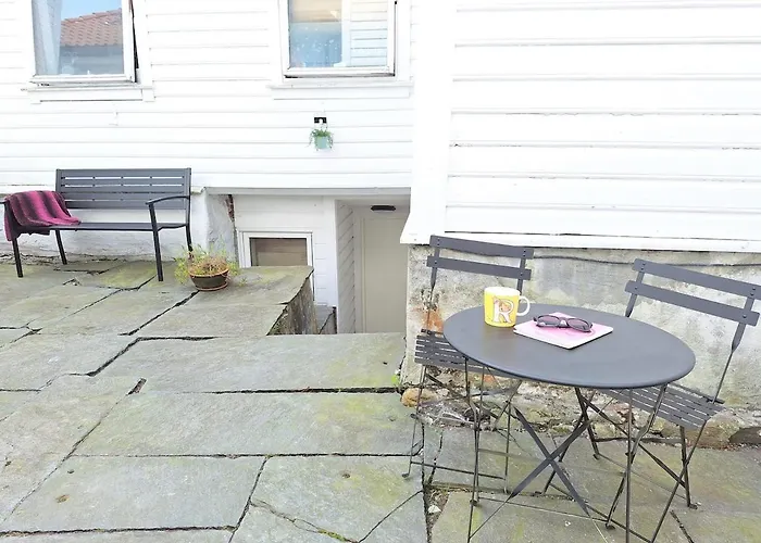 Daire Modern And - With A Garden Bergen